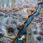 glass-tile-relief-detail